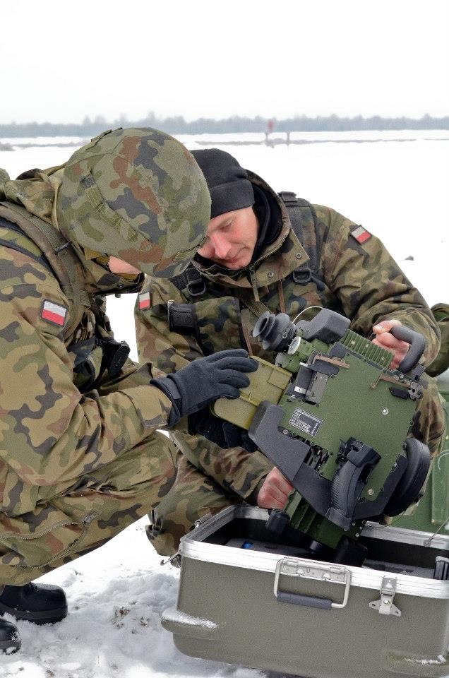 Lính Ba Lan tập bắn tên lửa chống tăng cơ động Spike ảnh 2